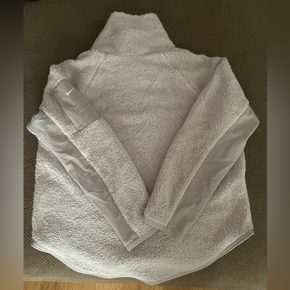 Nike Teddy Pullover - Picture 2 of 3